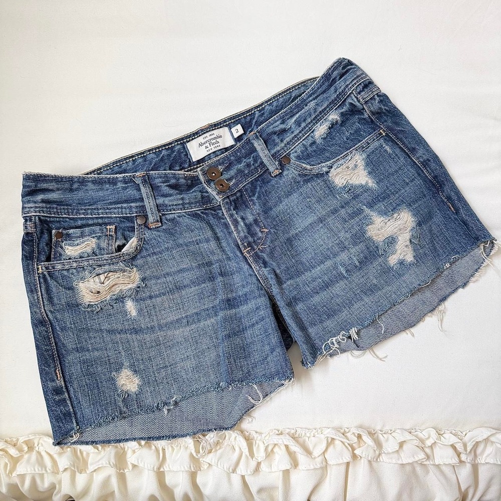 Y2K Abercrombie and Fitch size 2 distressed low rise denim shorts